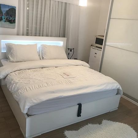 リション・レジオンCharming Unit With Pool And Great Amenitiesアパートメント エクステリア 写真